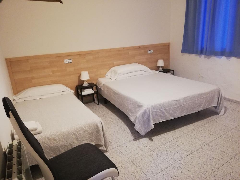 Hostal River