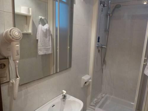 Hostal Iznajar Barcelona