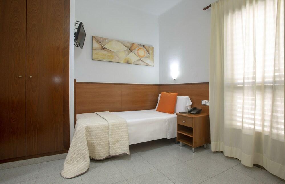 Hostal Sans