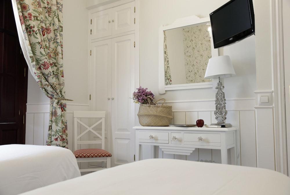 Basic Hotel Puerta De Sevilla