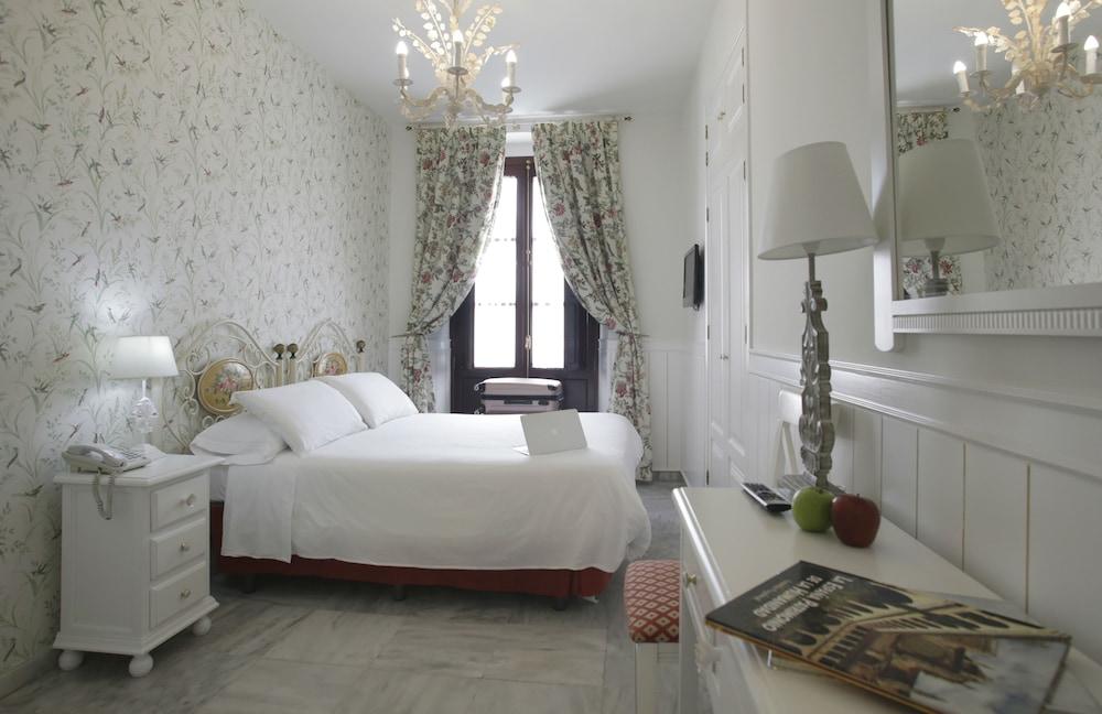 Basic Hotel Puerta De Sevilla