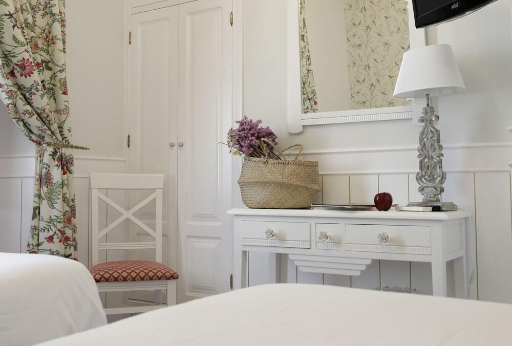 Basic Hotel Puerta De Sevilla