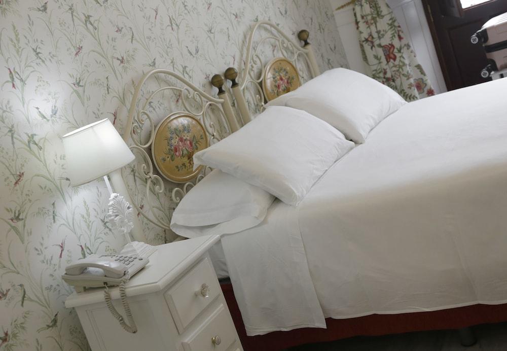 Basic Hotel Puerta De Sevilla