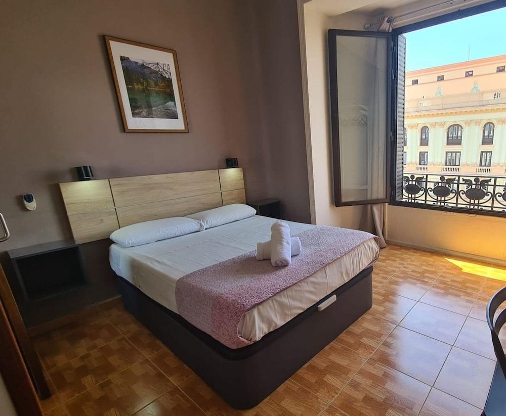 Hostal Miami