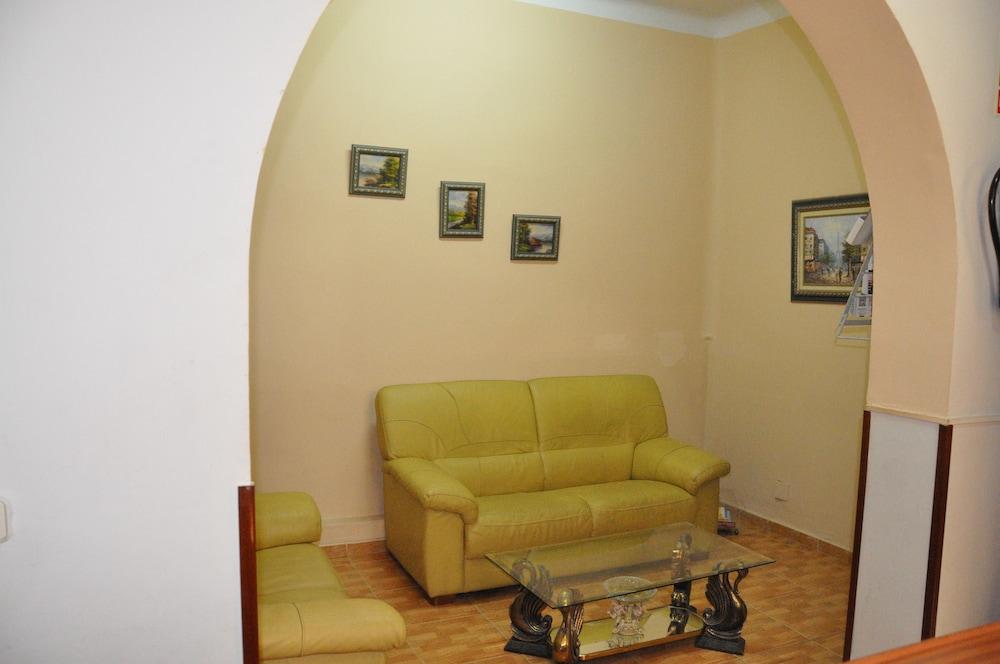 Hostal Miami