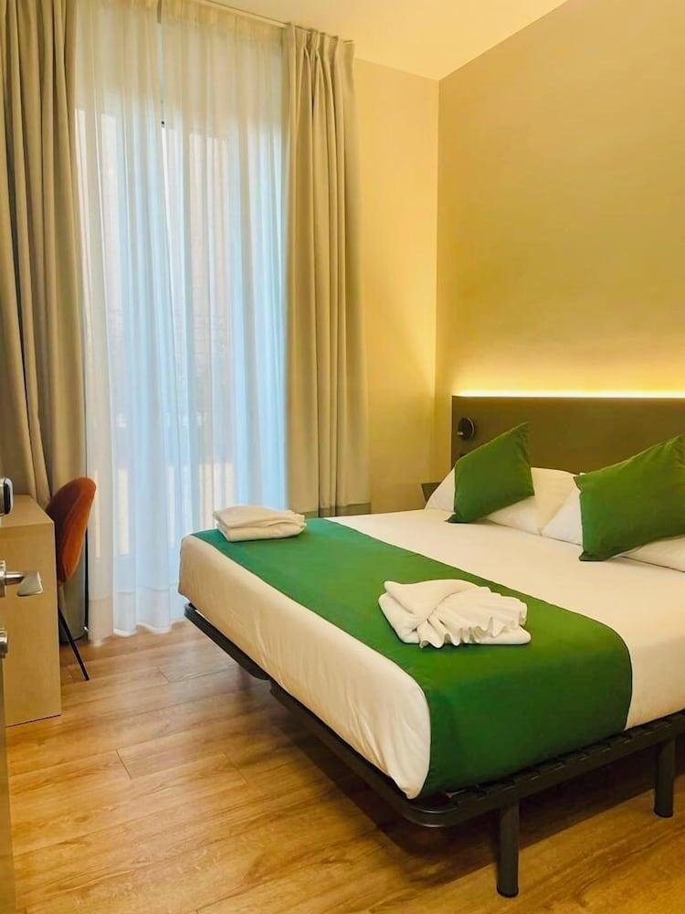 Hostal Anton Martin