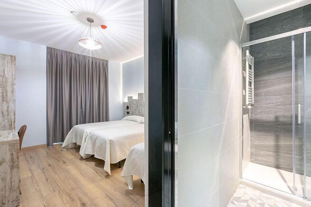 Hostal Anton Martin