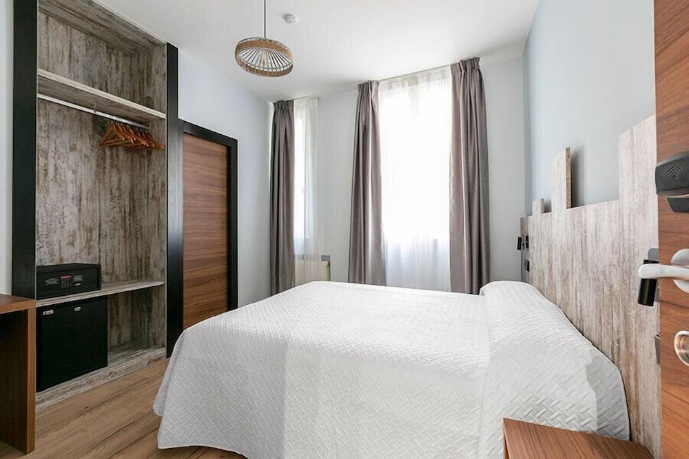 Hostal Anton Martin