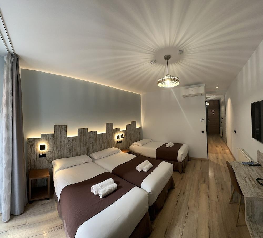 Hostal Anton Martin