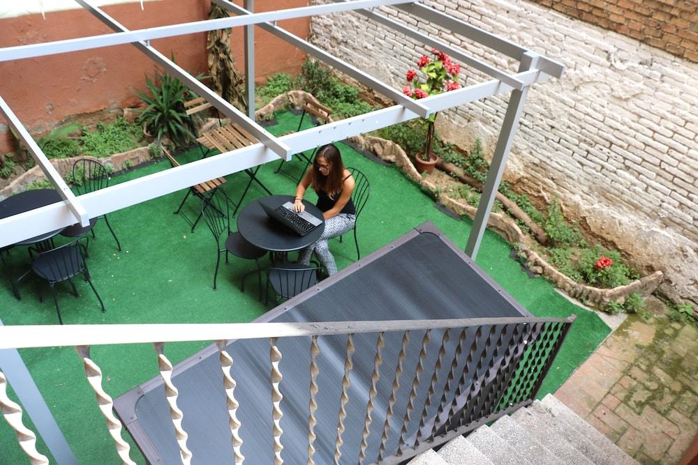 Casa Barcelo Hostel