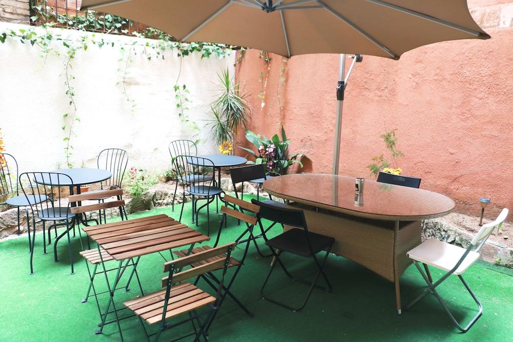 Casa Barcelo Hostel