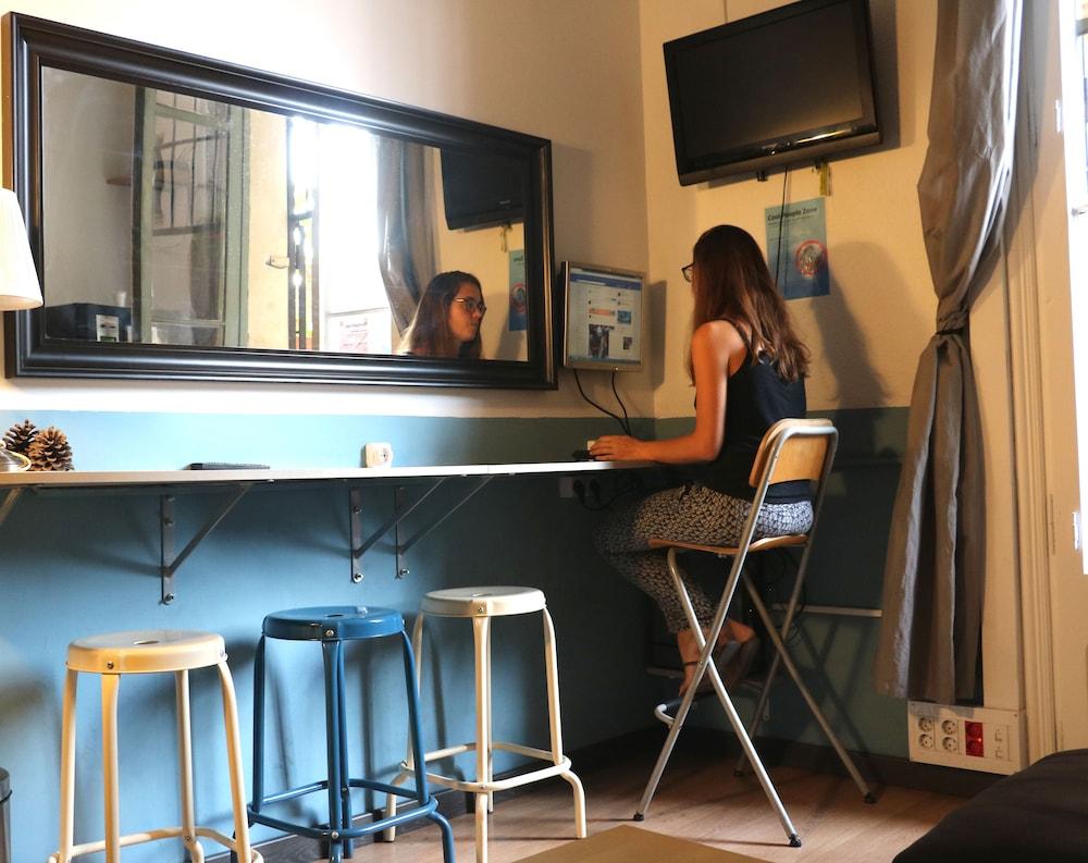 Casa Barcelo Hostel