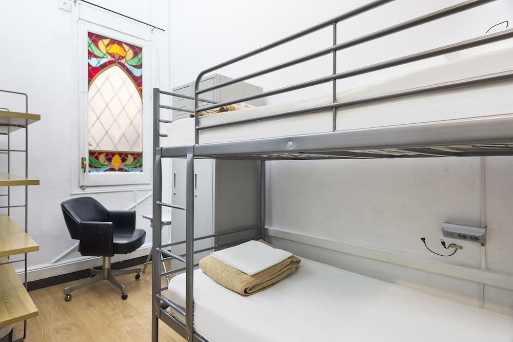 Casa Barcelo Hostel