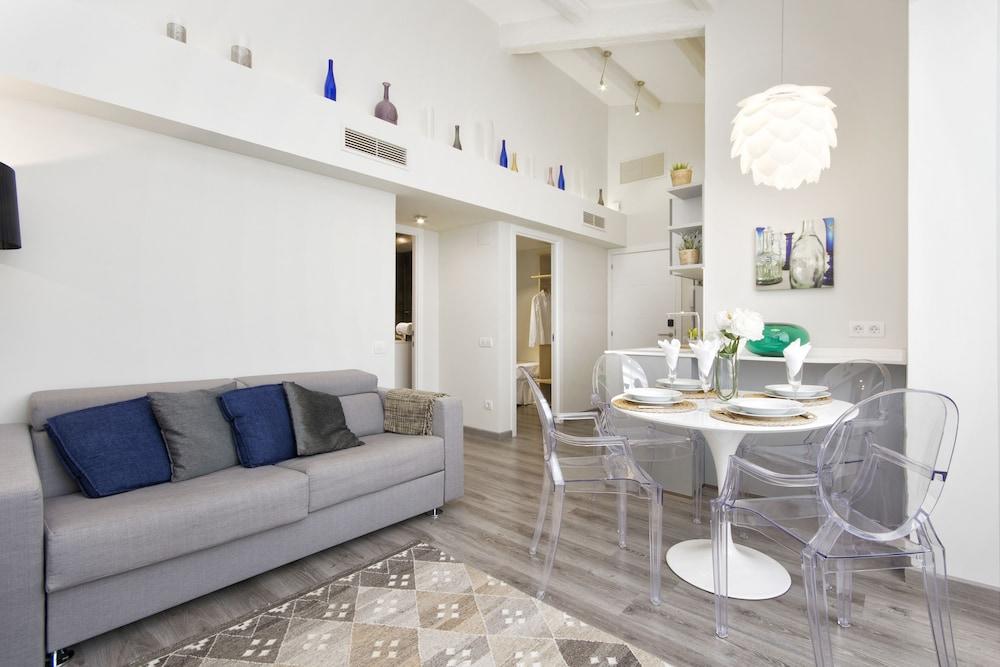 Mercedes Heritage Barcelona Apartments