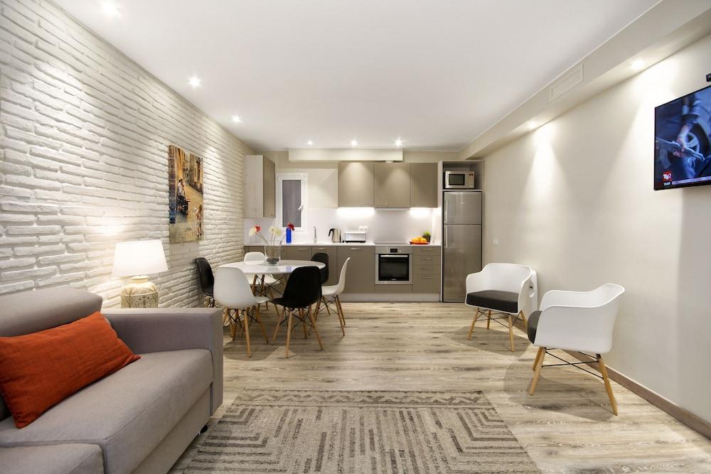 Mercedes Heritage Barcelona Apartments