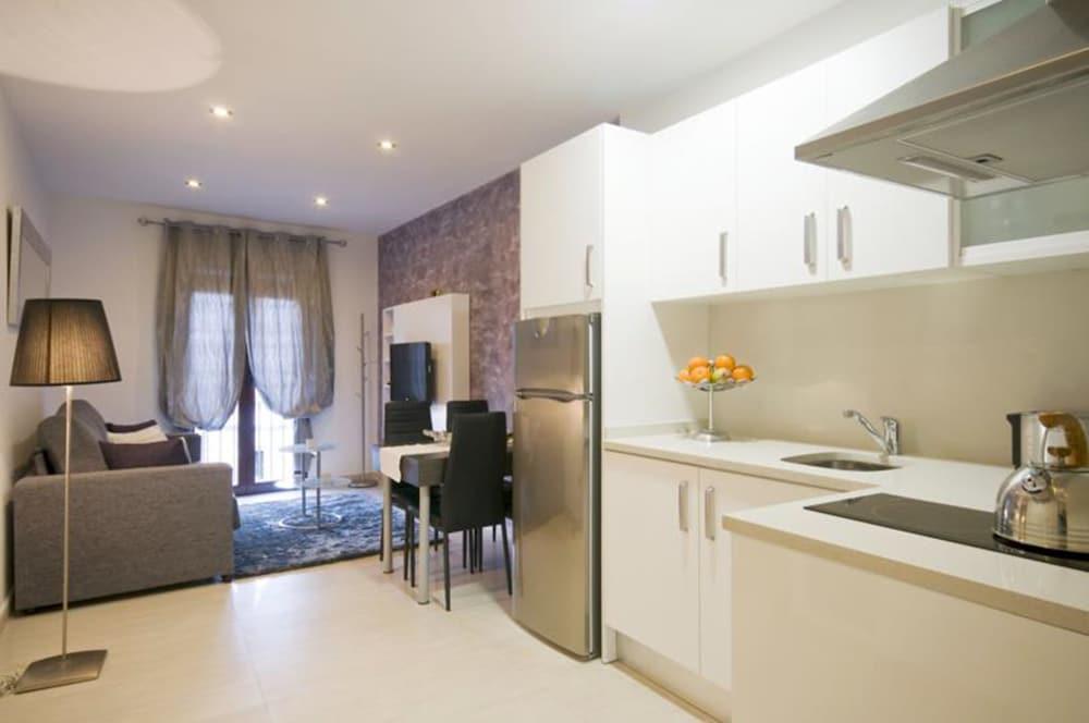 Apartments Ramblas 108
