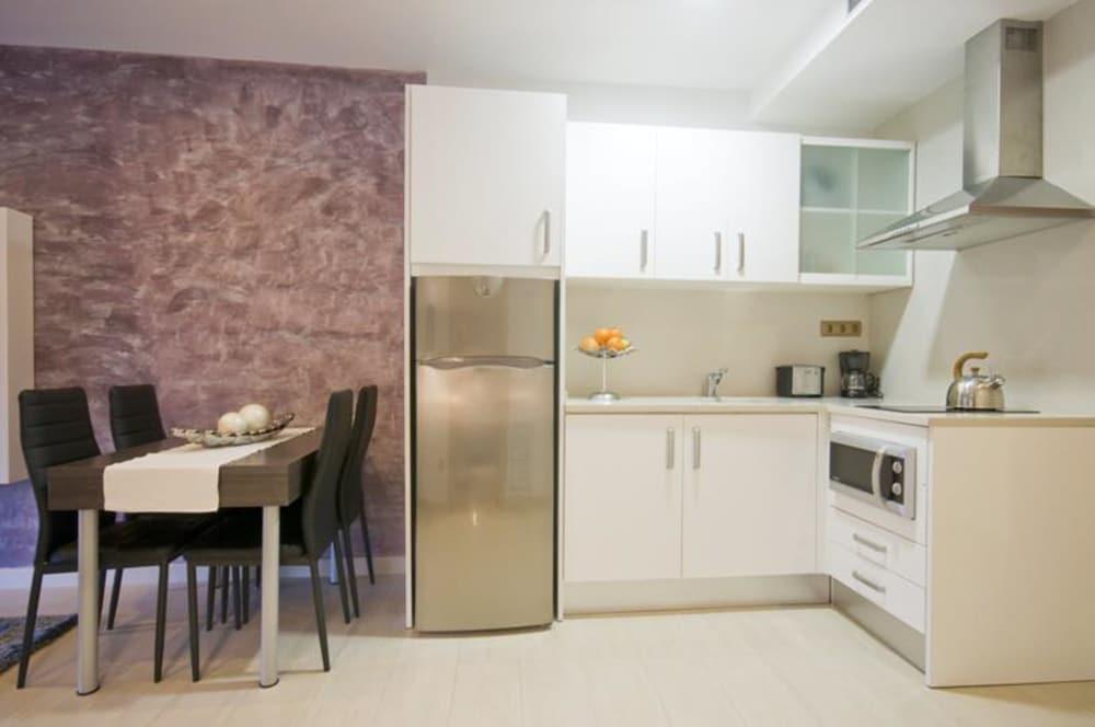 Apartments Ramblas 108