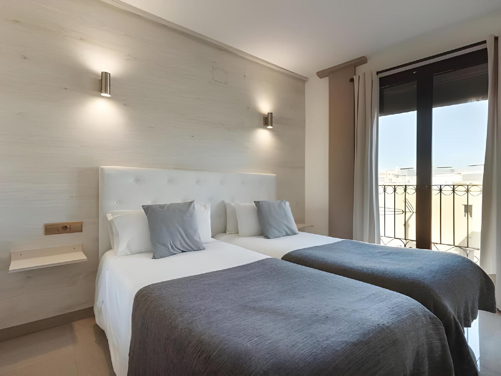 Apartments Ramblas 108