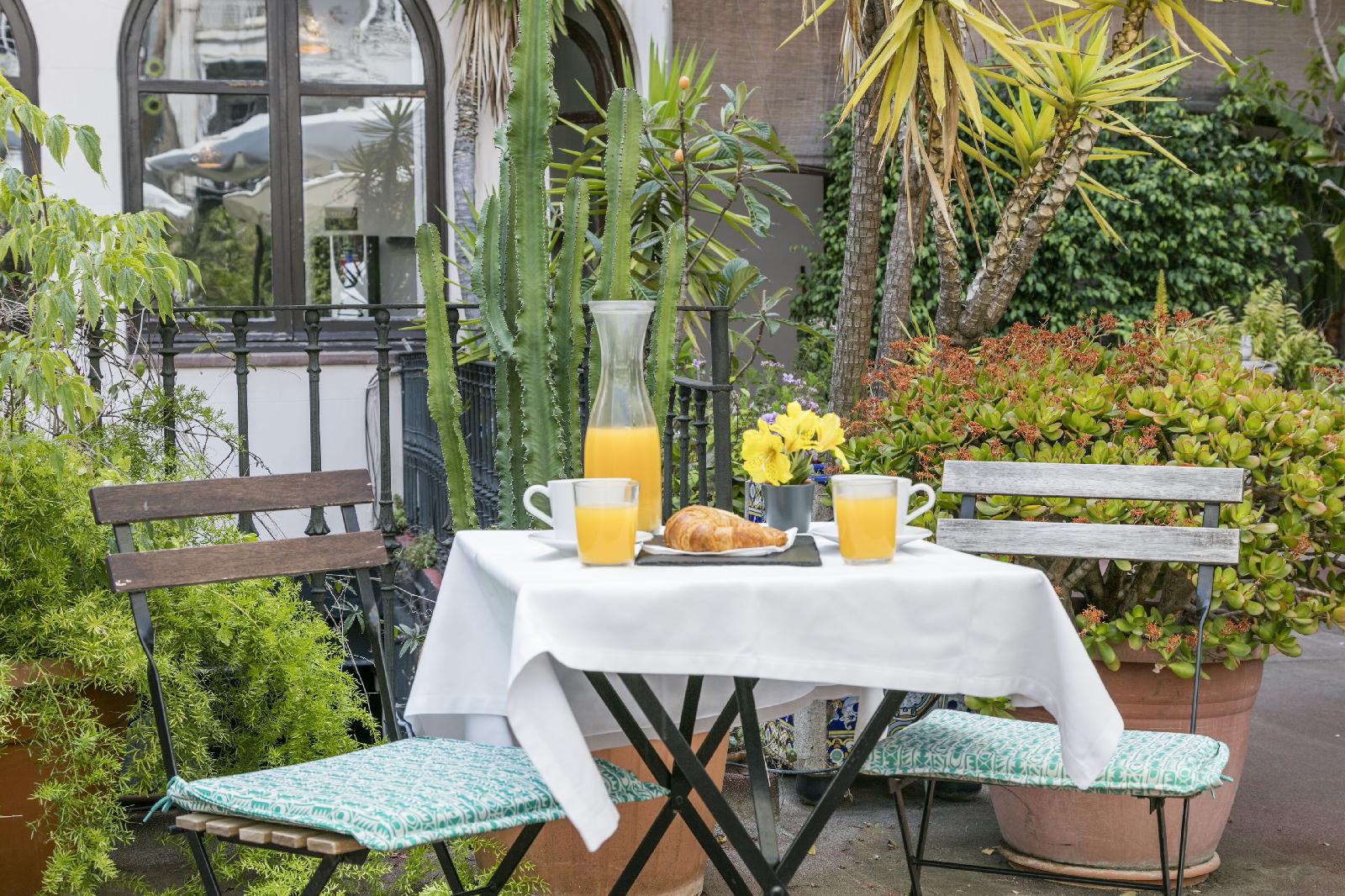 Mihlton Barcelona Boutique B&B