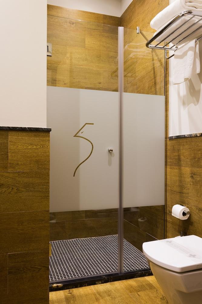 Aguilas5 SevillaSuites