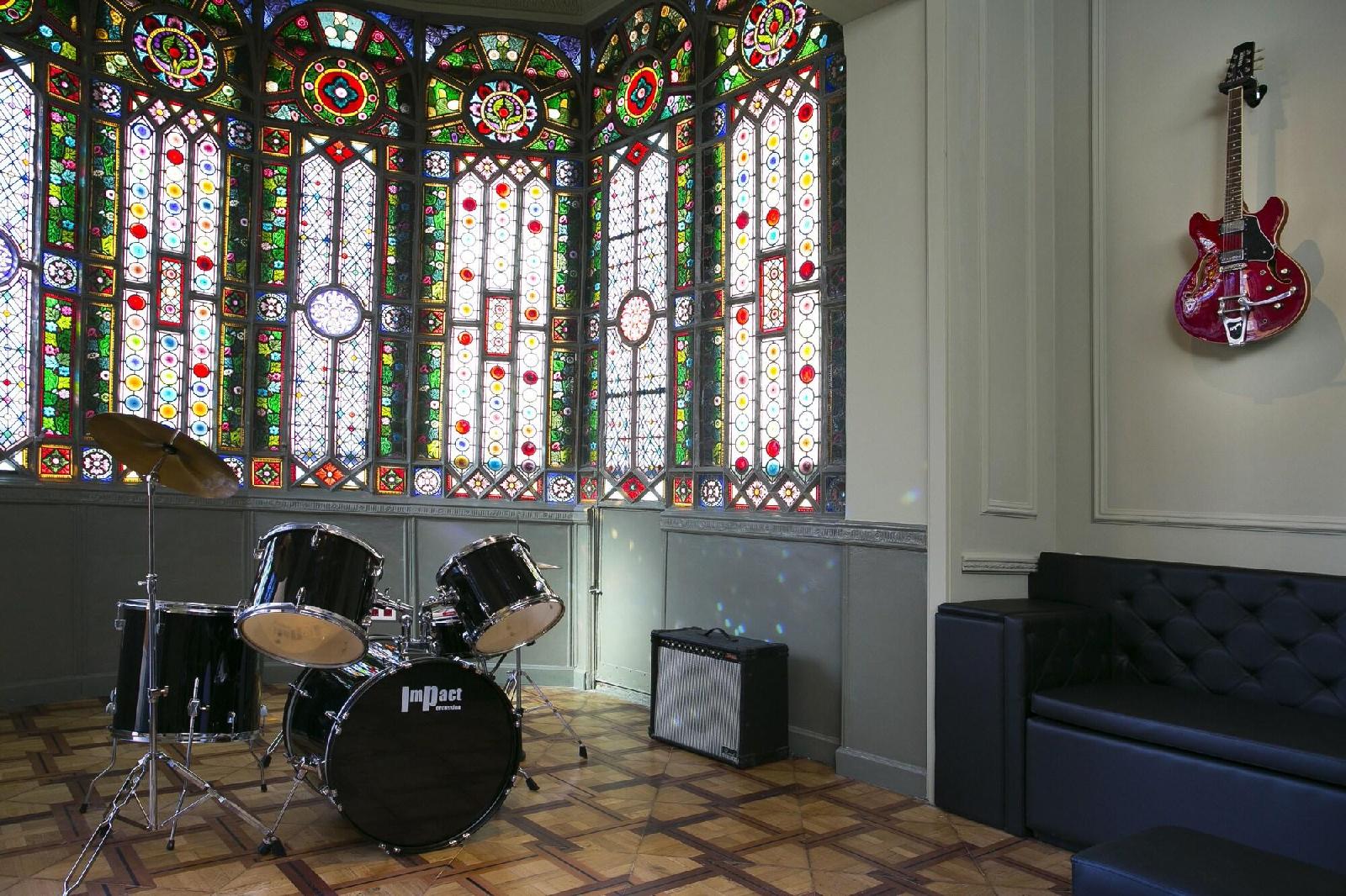 Sant Jordi Hostels Rock Palace