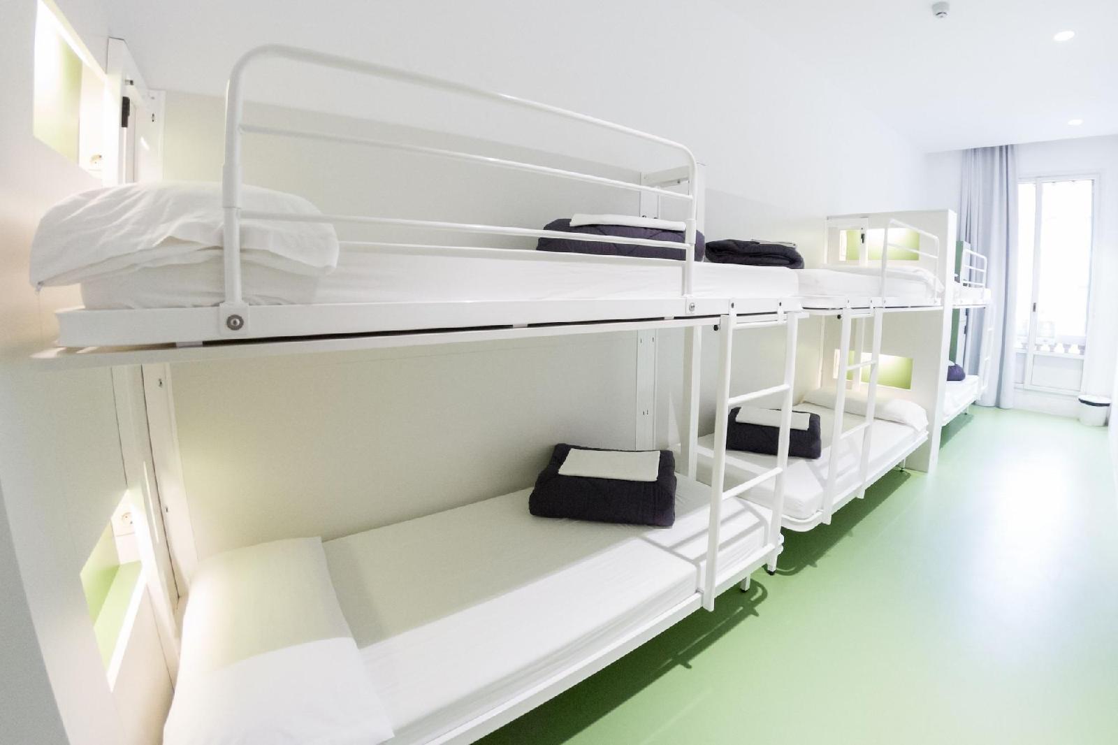 Sant Jordi Hostels Rock Palace