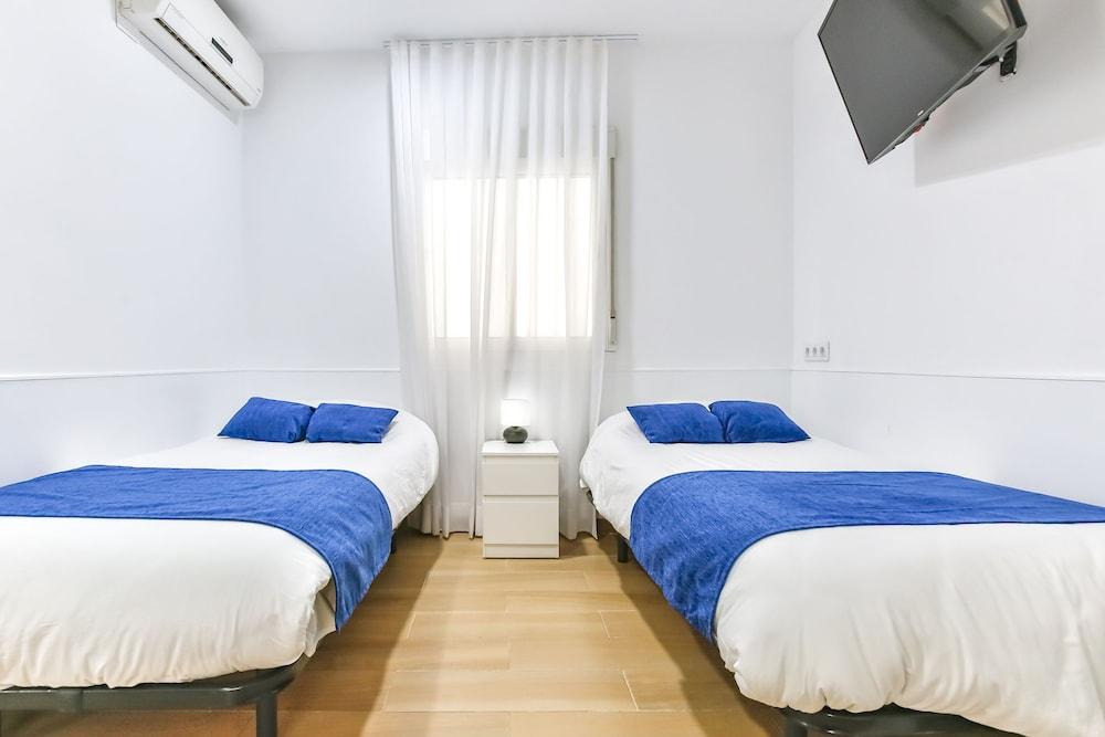 Laramond Barcelona Rooms