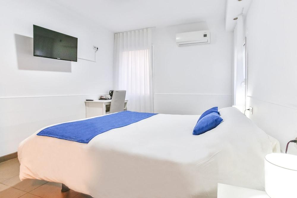 Laramond Barcelona Rooms