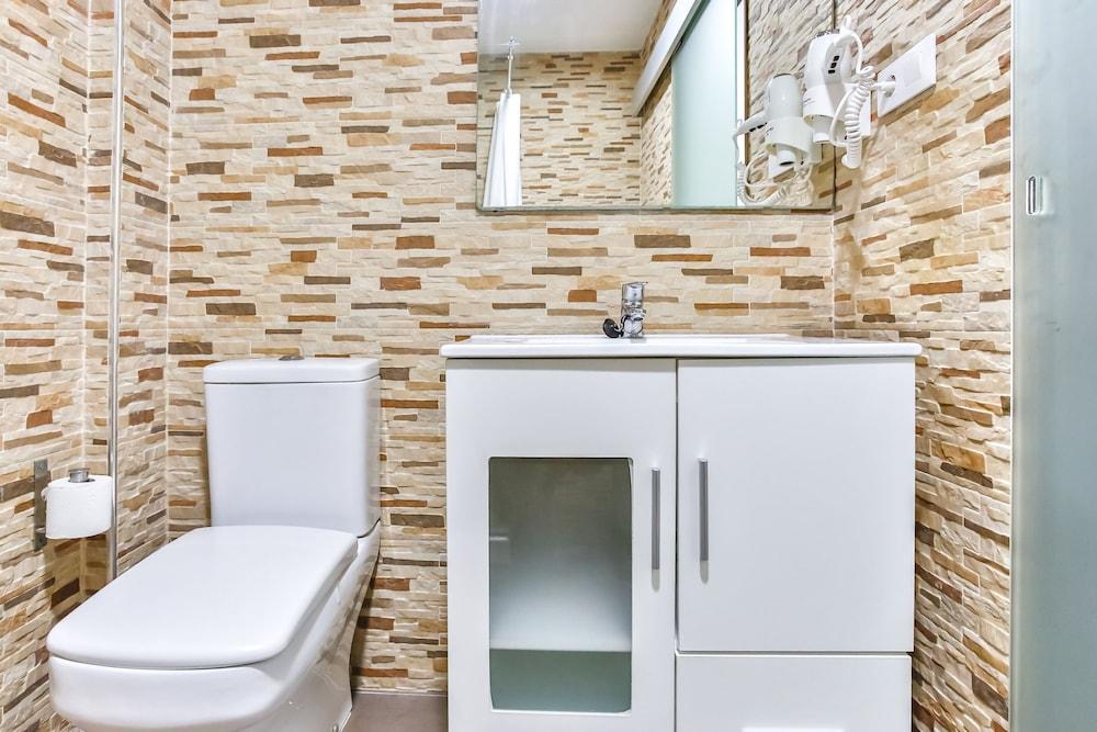 Laramond Barcelona Rooms