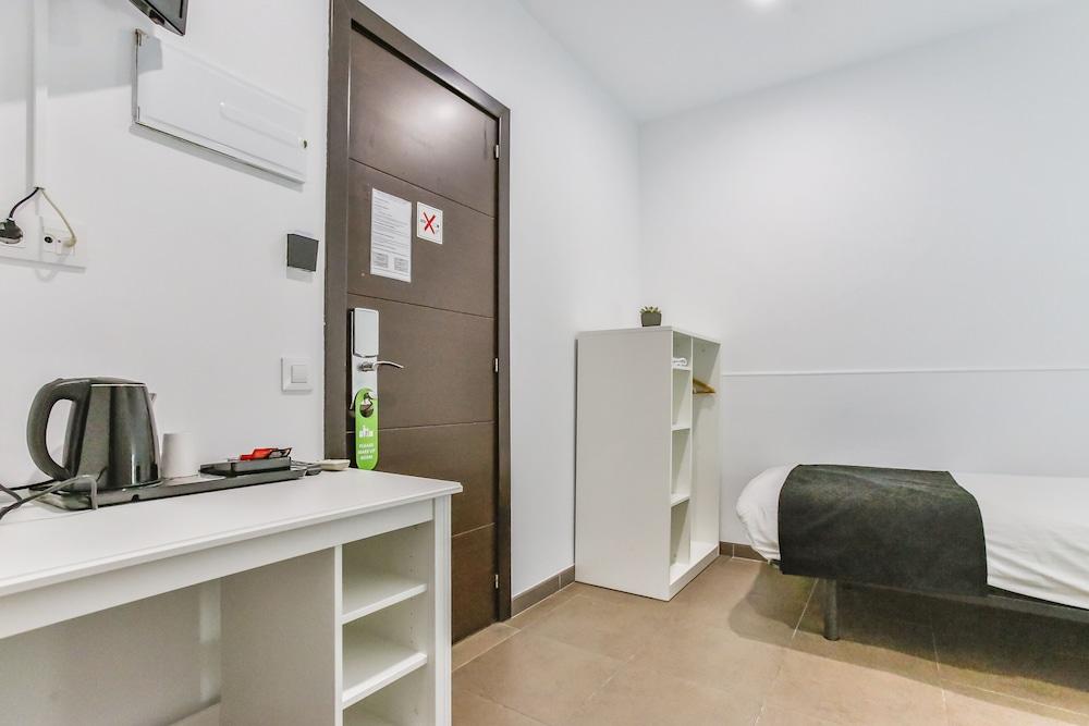 Laramond Barcelona Rooms