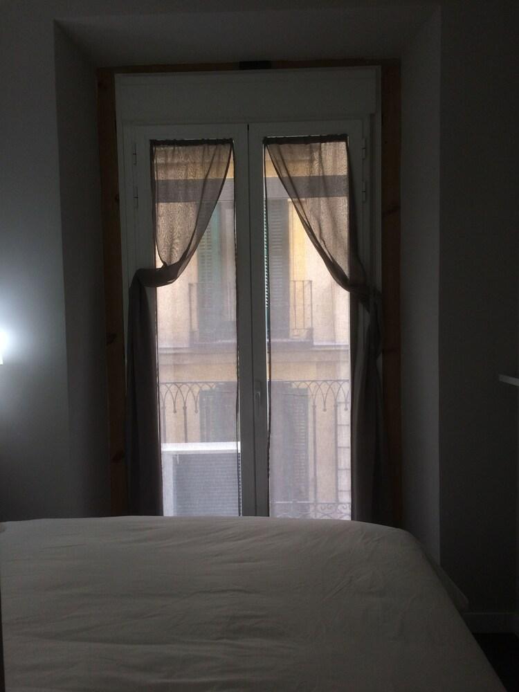 Diezmadrid Hostal