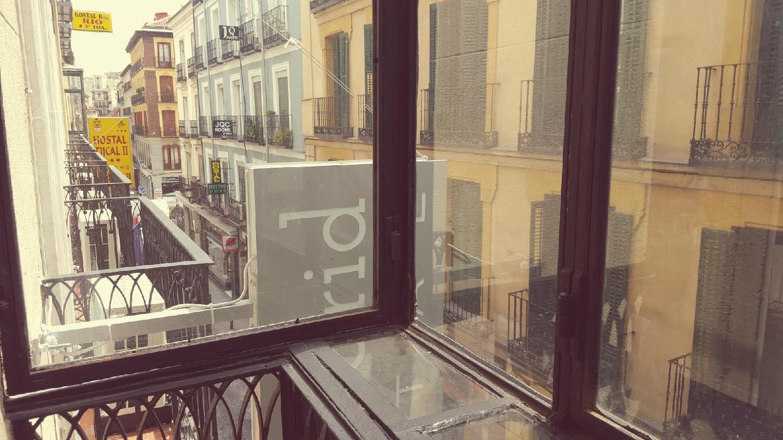 Diezmadrid Hostal