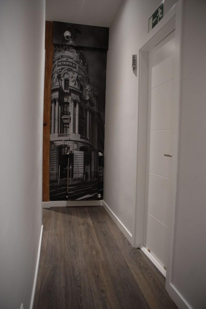 Diezmadrid Hostal