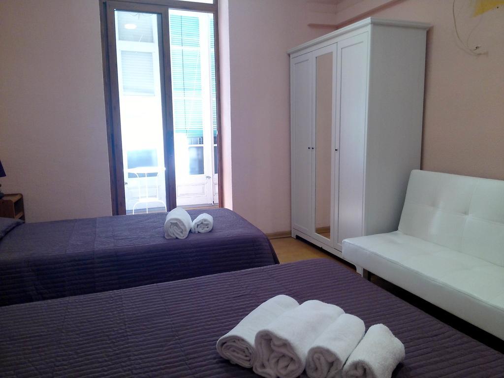 Hostal Balmes Centro