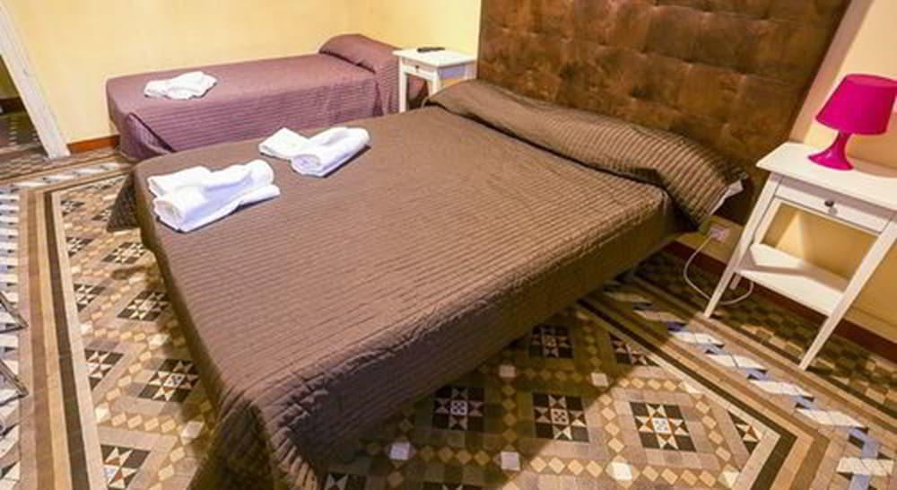 Hostal Balmes Centro