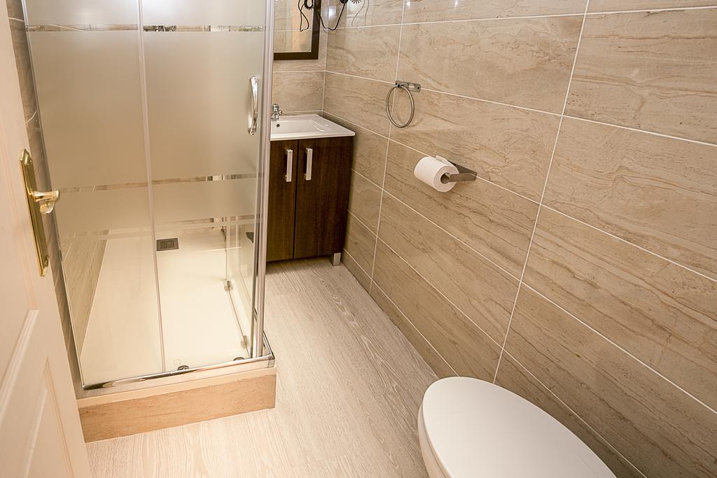 Hostal Balmes Centro