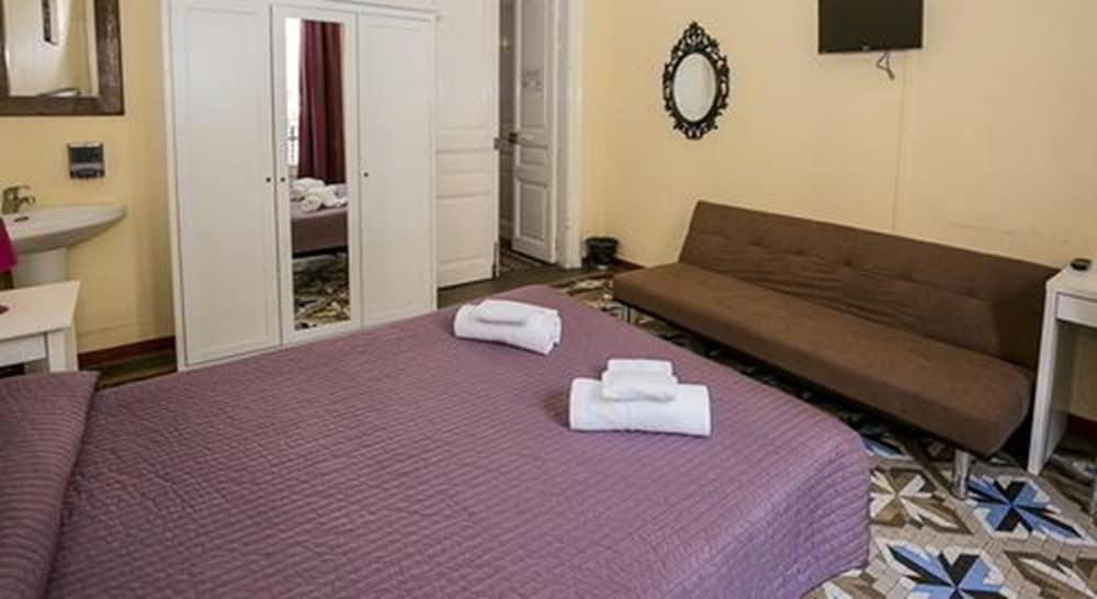 Hostal Balmes Centro
