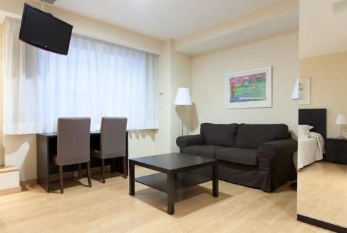 Colon Suites