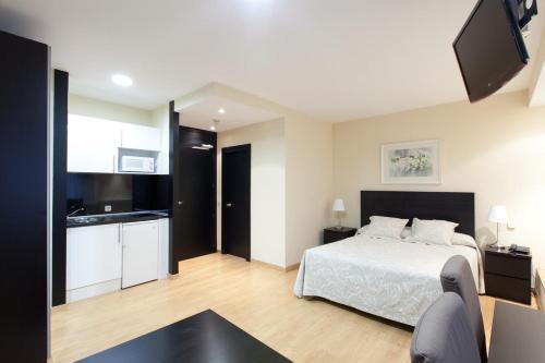 Colon Suites
