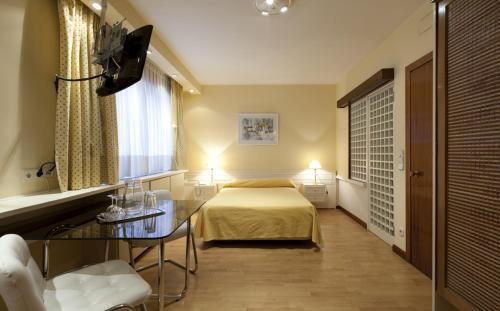 Colon Suites