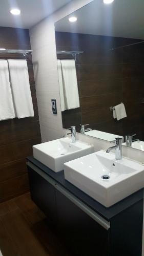 Colon Suites