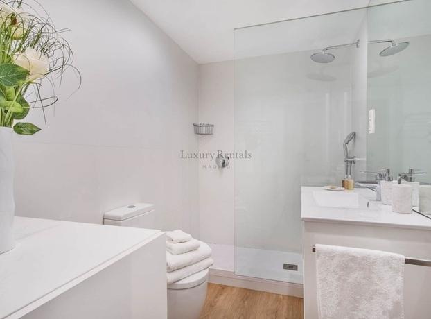 Colon Suites