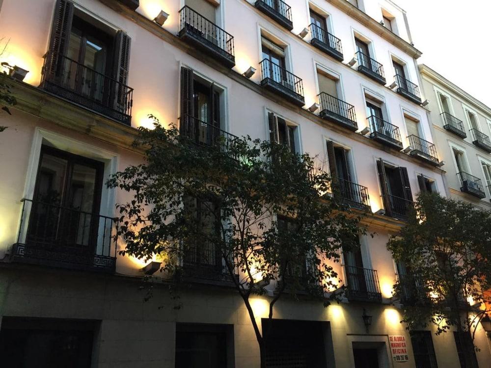 CH Otello Rooms - Madrid