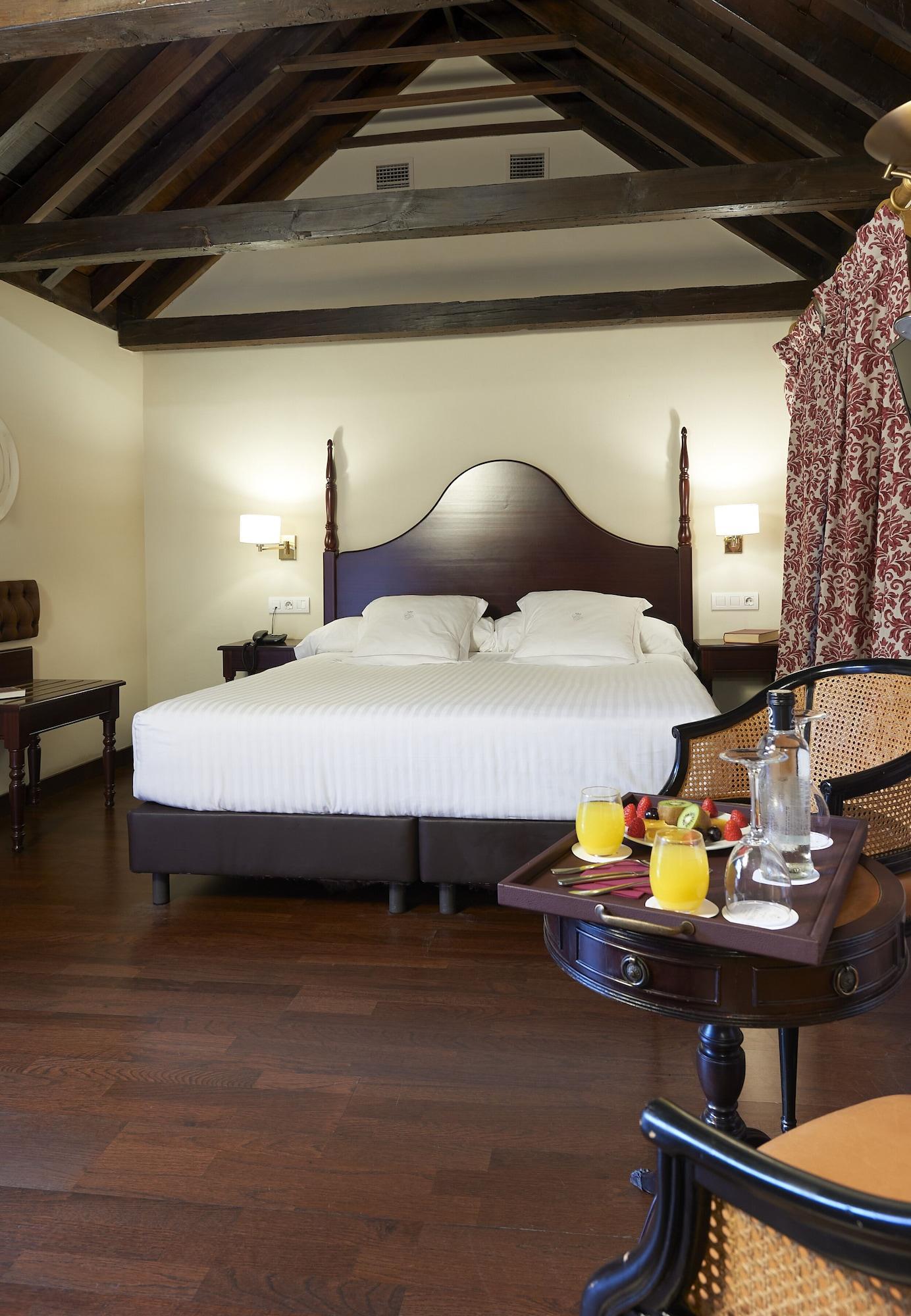 Hotel Las Casas De El Arenal By Casas Y Palacios