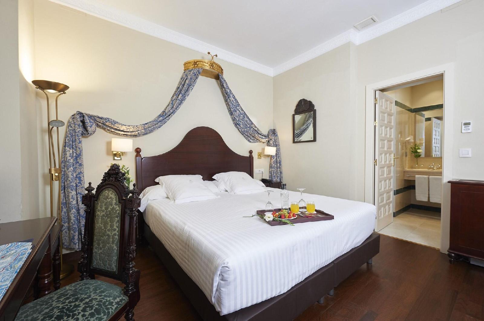 Hotel Las Casas De El Arenal By Casas Y Palacios