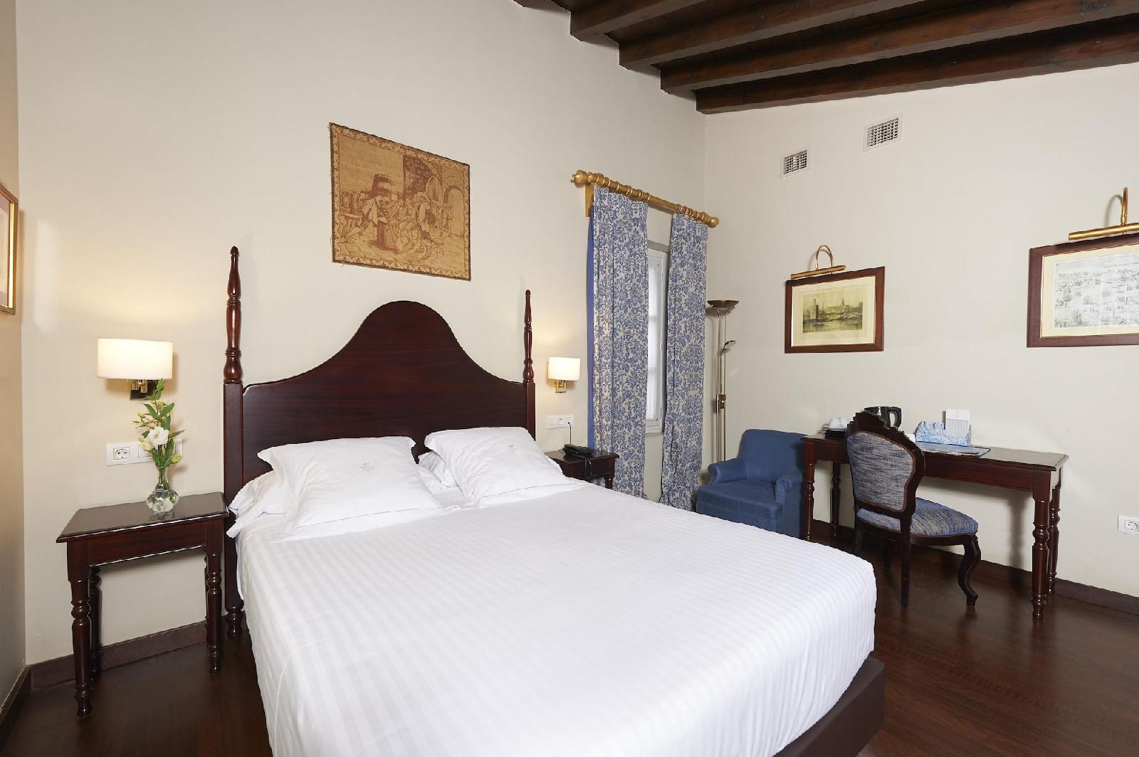 Hotel Las Casas De El Arenal By Casas Y Palacios