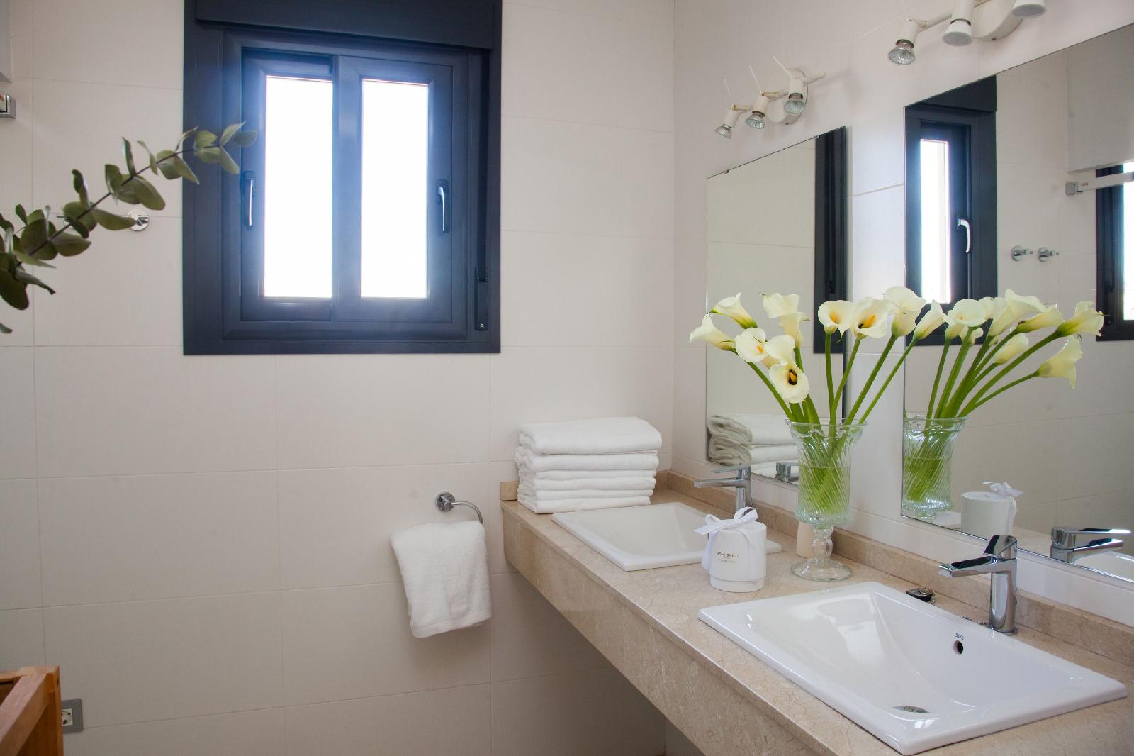 Guzman El Bueno Suites