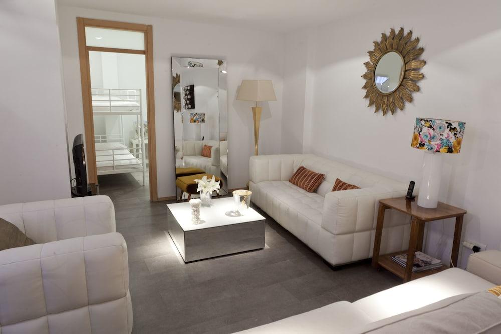 Ab Design Suites