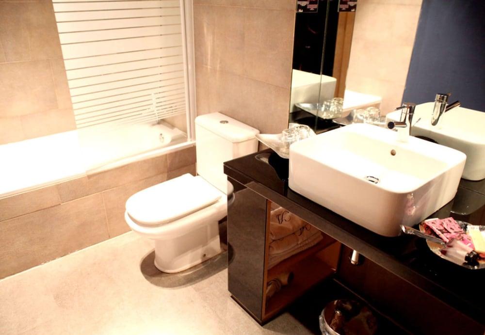 Ab Design Suites