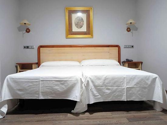 Hotel y Aptos Cesaraugusta